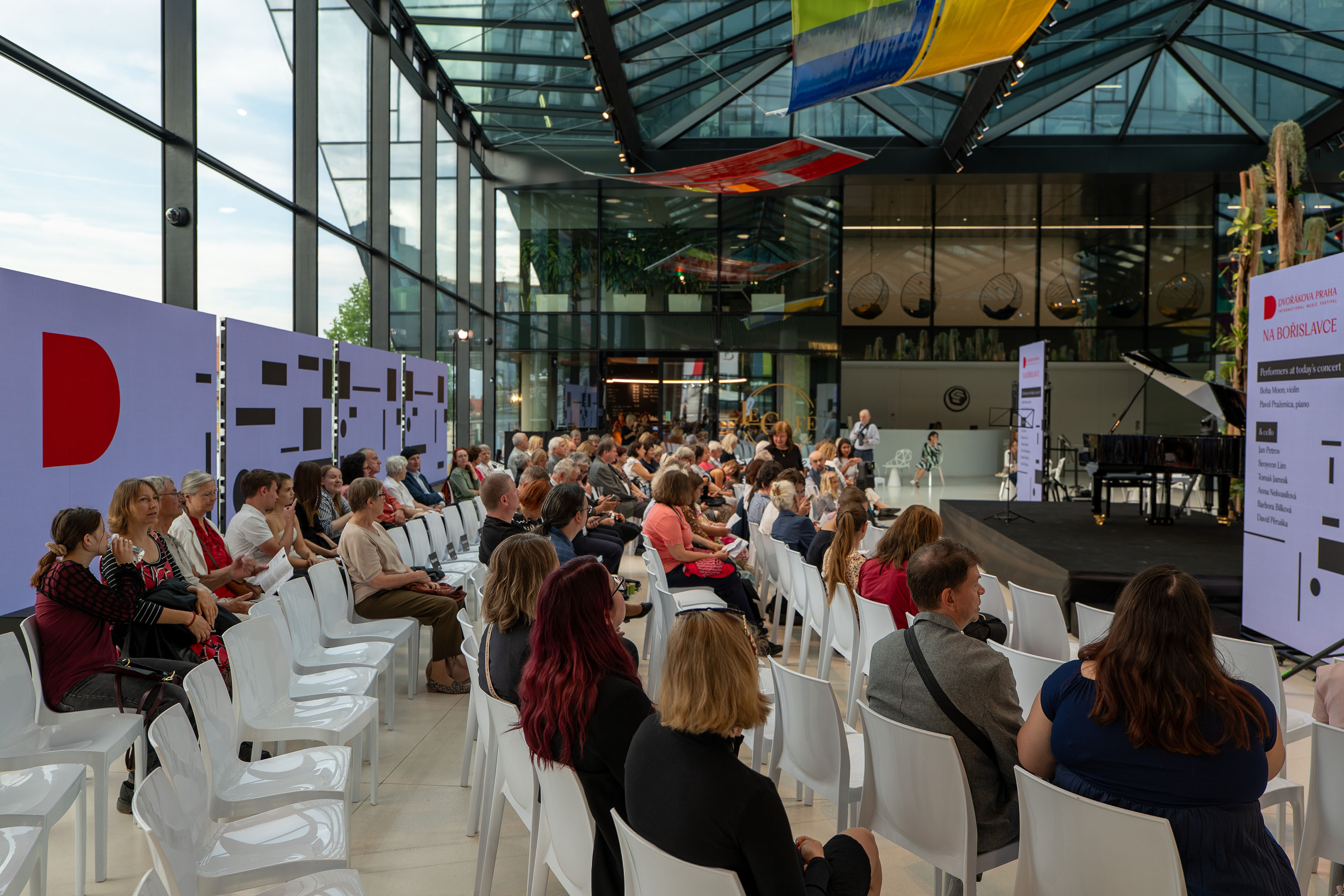 Dvorakova Praha Atmosphere Background